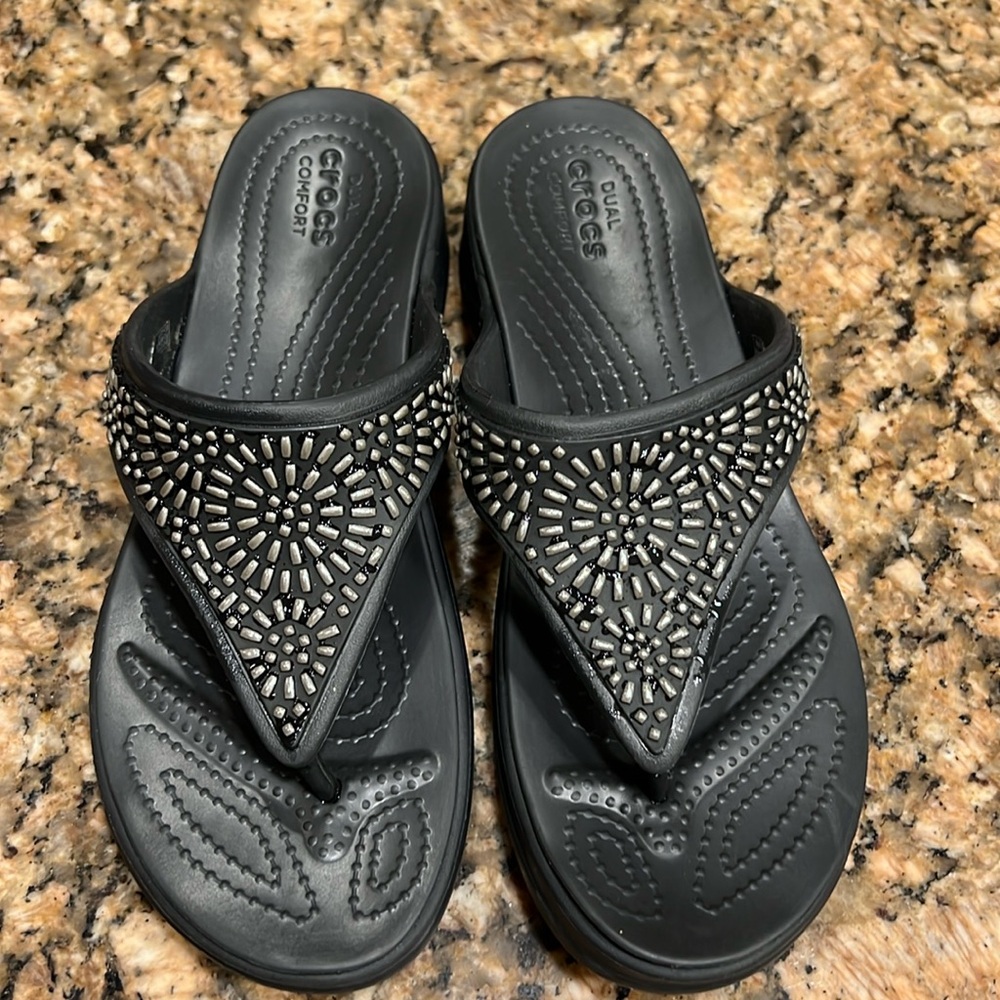 Monterey Diamanté Wedge Flip Crocs Dual Comfort women’s size 7